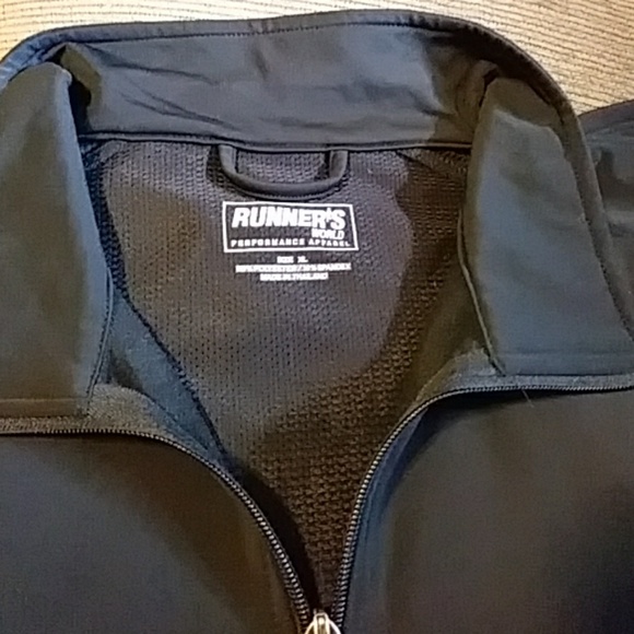 Mans RW (runners world)jacket - Picture 2 of 5